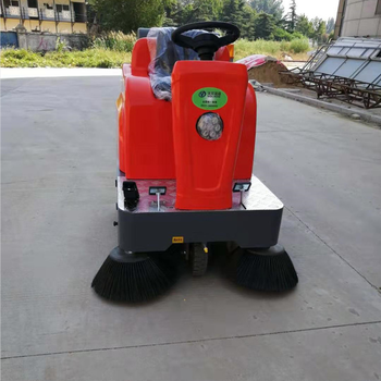 電動工業(yè)駕駛式清掃車小型多功能吸塵掃地機