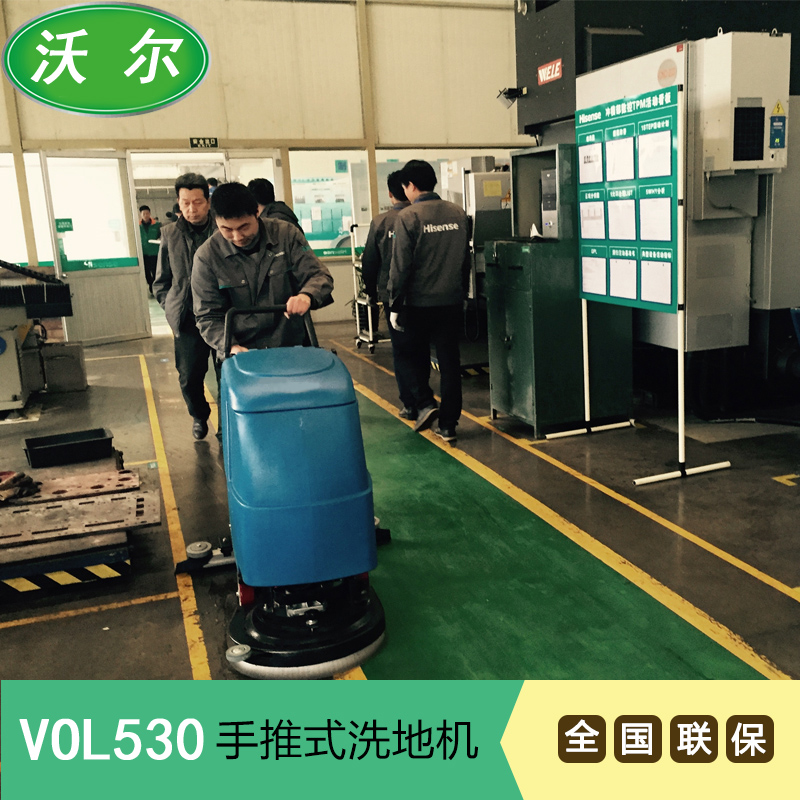 迎泽大街机械清洁队为市民营建洁净适意环境