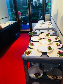 東莞管城區(qū)上門做西式自助餐年會圍餐年會盆菜宴的洲際酒店