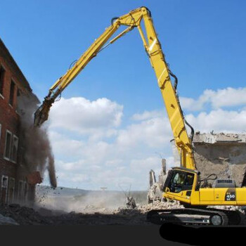小松450挖机24米三段式加长拆楼臂，挖掘机加长拆楼臂生产厂家。