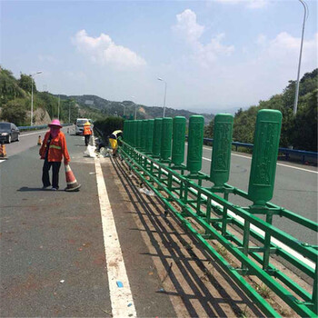 运城高速路活动护栏预应力护栏活动钢护栏高速开口护栏