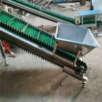 大豆输送机加隔断输送机六九重工自动化皮带输送机