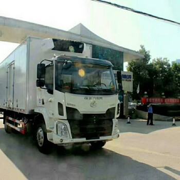 柳汽乘龙m3新款8.2米冷藏车