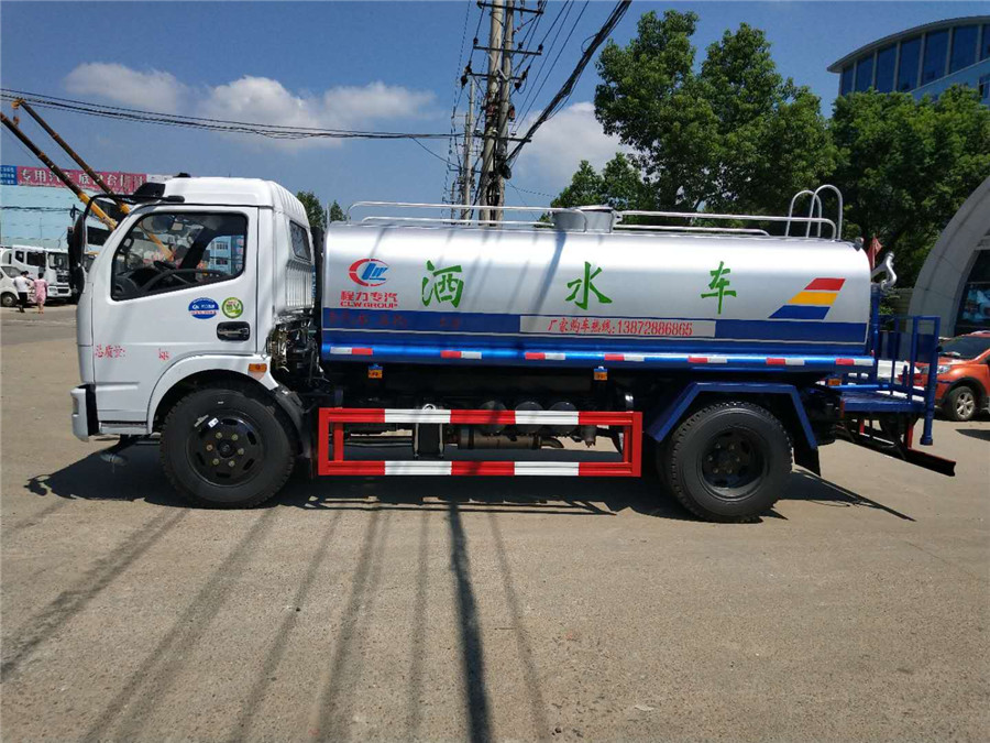 八立方洒水车规格和型号