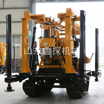 魯探XYD-200液壓履帶式鉆機(jī)200米履帶鉆井機(jī)行走方便
