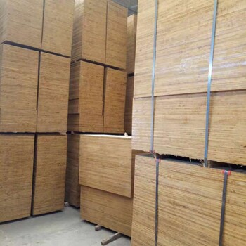 竹托板各种尺寸耐磨抗震厚薄均匀双面都可以使用竹胶砖机托板厂家
