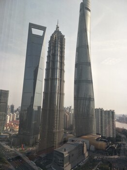上海中心大厦办公室招租楼盘名企聚集企业实力的象征