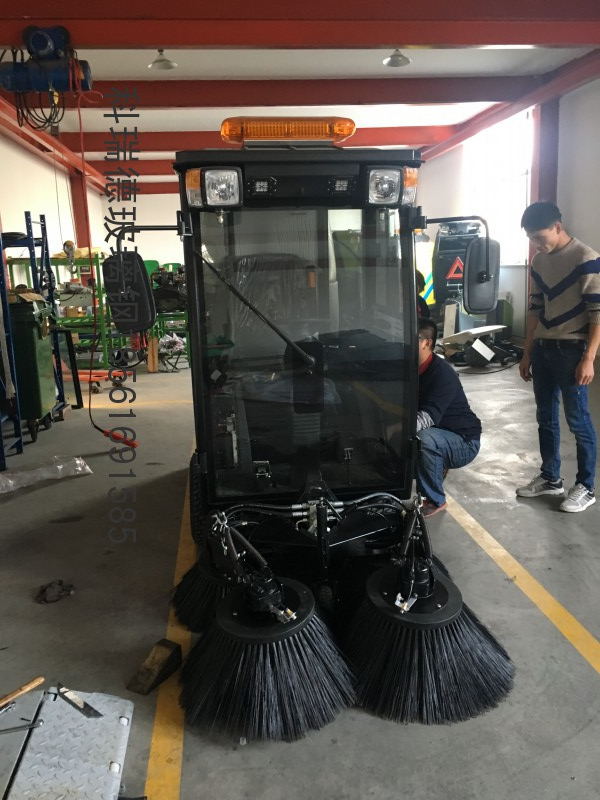 厂家定制垃圾清扫车外壳驾驶式扫地机玻璃钢外壳电动扫地机外壳