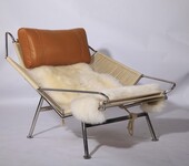PP225chair汉斯维格纳休闲椅采用进口纯天然羊皮垫子坐感舒适