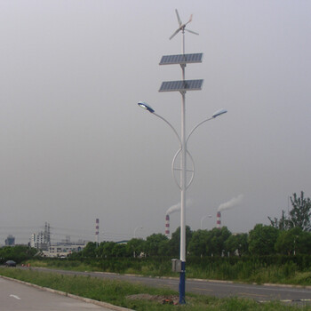 寧夏中衛(wèi)風(fēng)光互補(bǔ)路燈廠家，路燈維護(hù)簡便使用安全