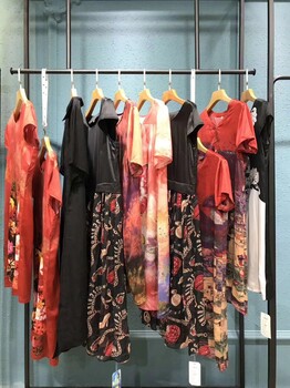 廣州品牌女裝批發(fā)公司廣州品牌女裝折扣廣州女裝統(tǒng)衣服飾