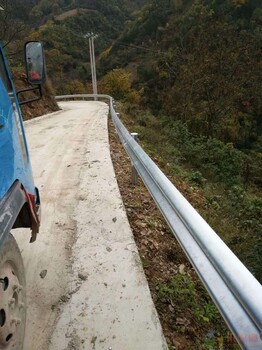 波形護(hù)欄彎道防盜護(hù)欄山路防盜護(hù)欄高速防盜護(hù)欄全天供貨