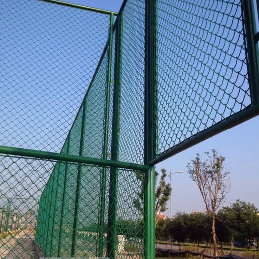 山西足球场围网表面处理方式体育场围网