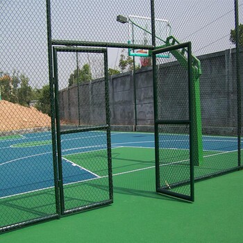 西藏篮球场围网优点体育场围网