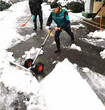 轮式推雪铲《环卫道路铲雪神器》物业小区除雪铲报价