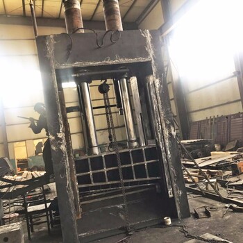 小型廢鐵剪切機(jī)總代