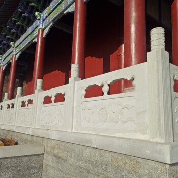 阿拉善漢白玉草白玉石欄桿石雕欄桿生產(chǎn)基地-銘達園林雕塑有限公司