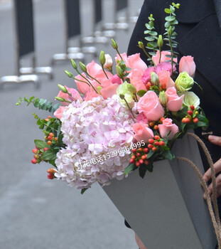 防城港市花店防城港送花订花束1529656)4995鲜花礼盒花篮