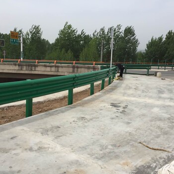 新建地区批发乡村路两边护栏高速公路波形护栏厂家