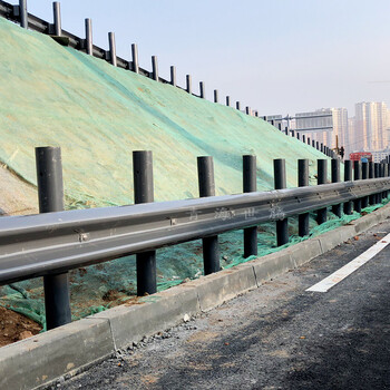 西宁护栏板热镀锌护栏高速公路波形护栏防撞护栏乡村道路护栏q235材质