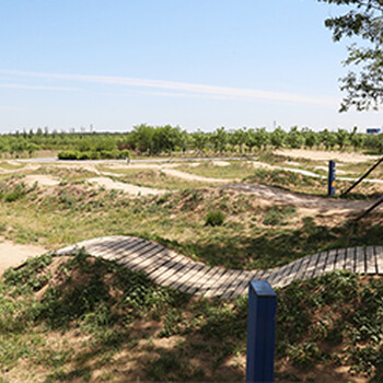 山地自行车休闲运动场地设计与建造