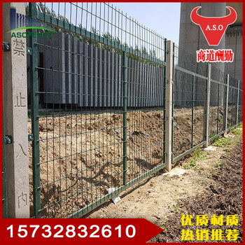 廠家鐵路防護柵欄刺絲滾籠加高網(wǎng)標準規(guī)格鐵路柵欄現(xiàn)貨
