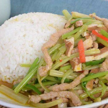 蓋飯培訓(xùn)石老磨學(xué)一項(xiàng)贈(zèng)一項(xiàng)邯鄲蓋飯培訓(xùn)滄州蓋飯培訓(xùn)