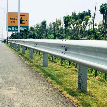 汉中高速护栏板厂家供应公路防护钢梁一手货源