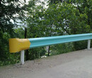 黔南都匀圣高交通浩佑双波护栏板喷塑绿色挡车栏立柱图片