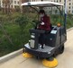 大学校区大面积清扫用的广州电动扫地机，无尘清洁更环保