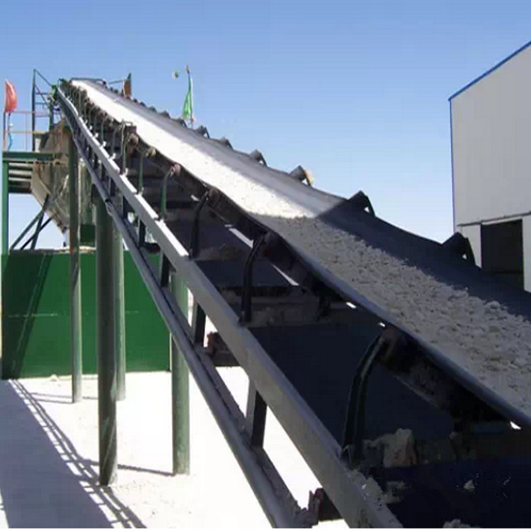 河北唐山槽型挡板式皮带机安装流程