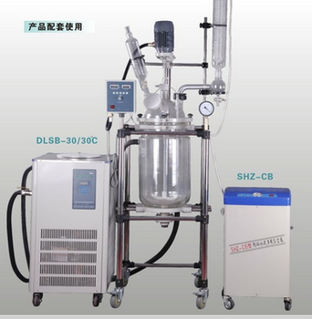 双层玻璃反应釜特殊设计的密封组件可保持较高真空度