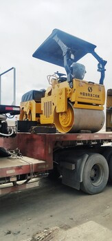 3噸座駕式振動(dòng)壓路機(jī)雙鋼輪座駕壓路機(jī)小型壓路機(jī)生產(chǎn)廠家