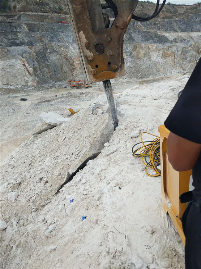 代替挖机破碎锤岩石开采机力大蚌埠终身保修