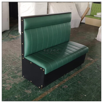 珠海復(fù)古烤魚店家具-鋼制工業(yè)風(fēng)卡座沙發(fā)