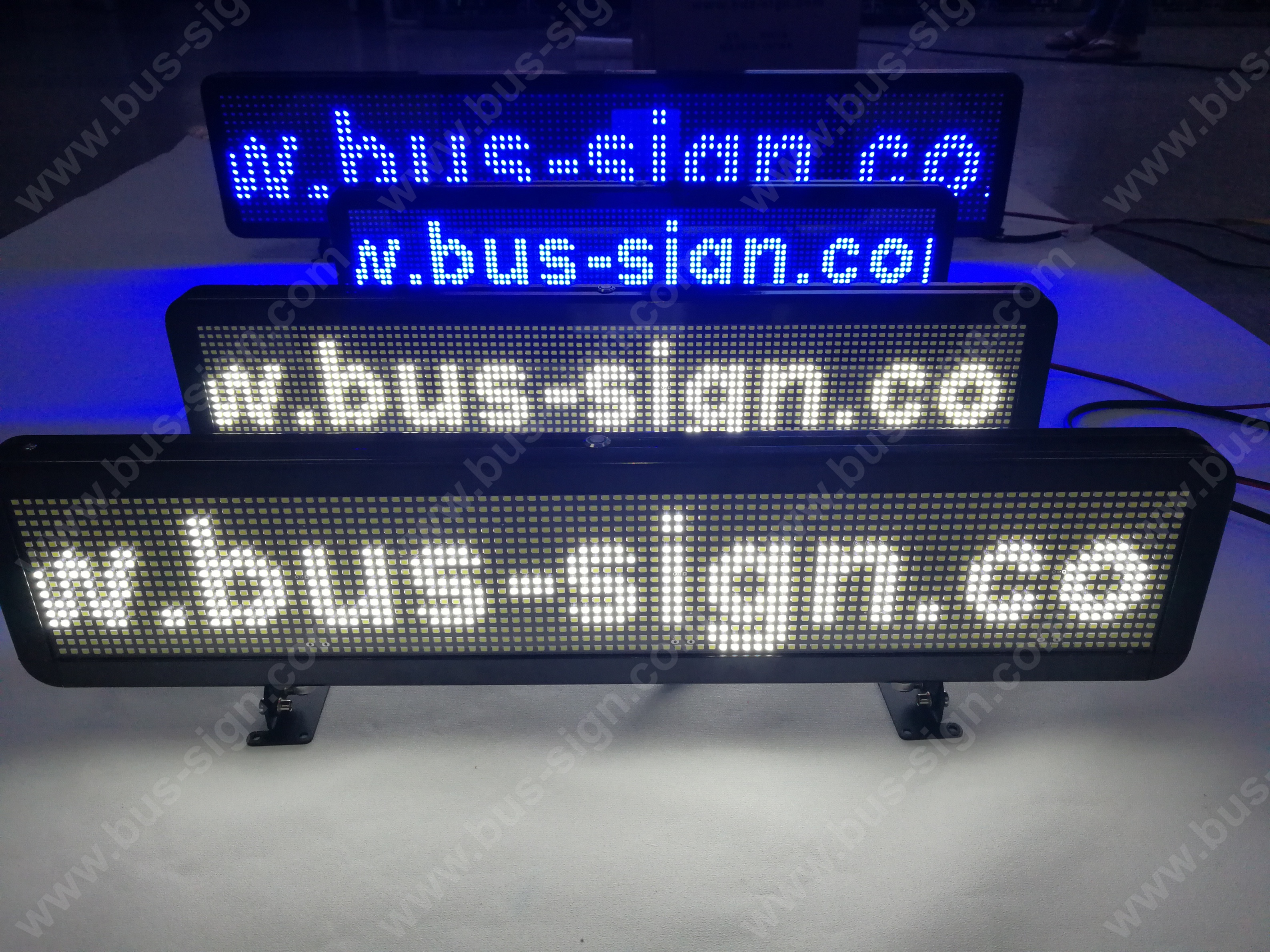 厂家直销公交车LED电子路牌深圳尼克，