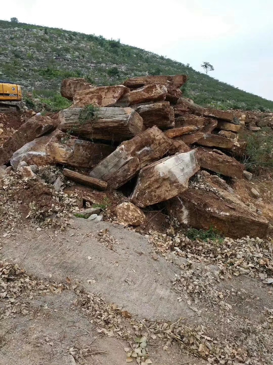 堆砌千层石假山  千层石景观石厂家  商家 灵璧千层石批发 咨询