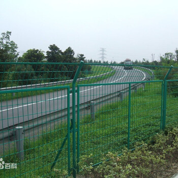 高速公路護欄網(wǎng)/雙邊護欄網(wǎng)/道路護欄網(wǎng)/護欄網(wǎng)廠家