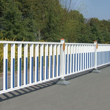 厂家生产双边丝护栏网框架护栏网西宁市政护栏围墙护栏