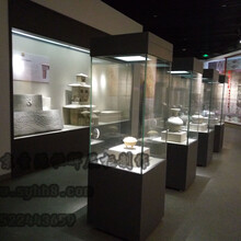 博物館展柜中瓷器的讀圖時(shí)代圖片