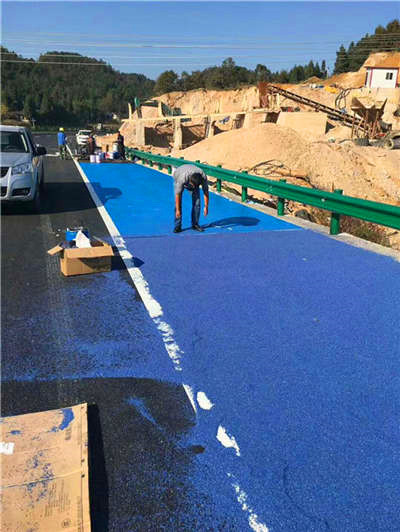 详情:嘉兴公园彩色MMA防滑跑道施工厂家双包