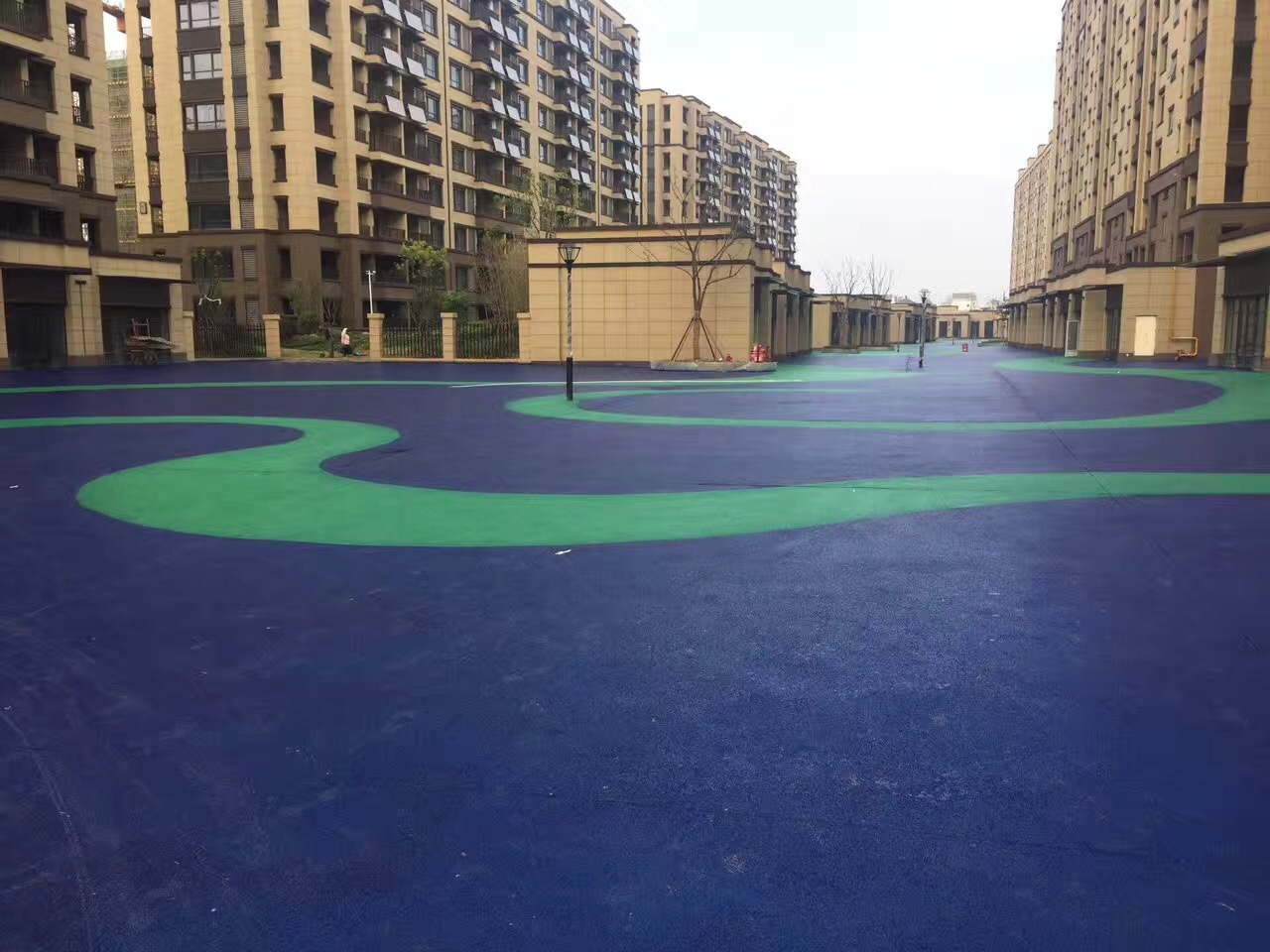 濟寧彩色防滑透水地面_謀成透水地坪材料