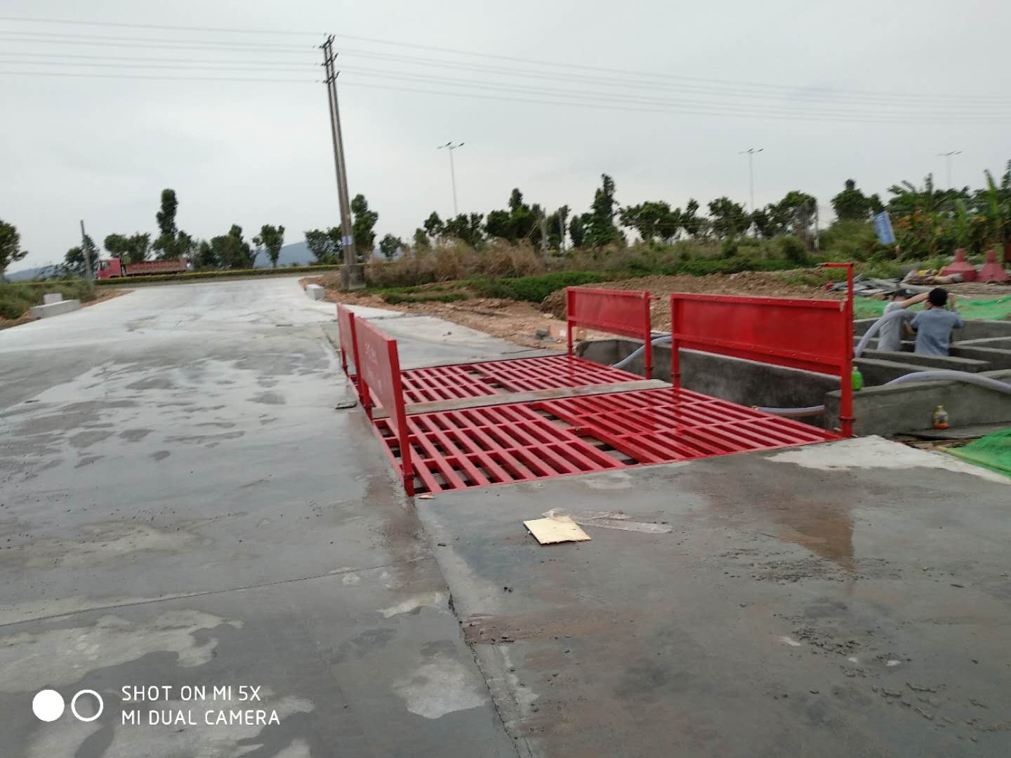 景德镇市工地全自动冲洗平台供应建筑工地洗轮机