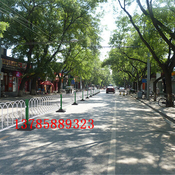 市政隔離護(hù)欄道路隔離護(hù)欄道路防撞護(hù)欄