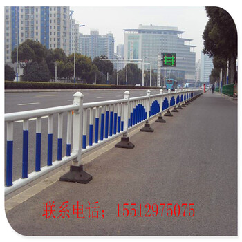 公路道路隔離欄交通設(shè)施防撞欄鋅鋼市政隔離欄桿市政隔離護(hù)欄現(xiàn)貨