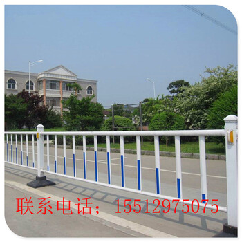廠家現(xiàn)貨市政隔離欄、U型白色護欄、戶外護化護欄