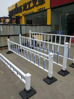 市政護(hù)欄、面包管道路隔離護(hù)欄、機(jī)動(dòng)車與非機(jī)動(dòng)車隔離欄