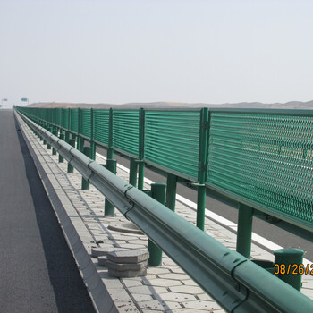 防眩網(wǎng)價格防眩網(wǎng)_高速公路防眩網(wǎng)_鋼板網(wǎng)_防眩網(wǎng)隔離柵