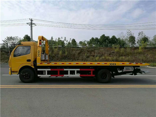 伊金霍洛旗华通牌重型道路清障车现车