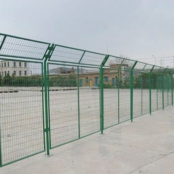 邊框公路護(hù)欄網(wǎng)_公路安全護(hù)欄網(wǎng)多少錢一米[紳耀]